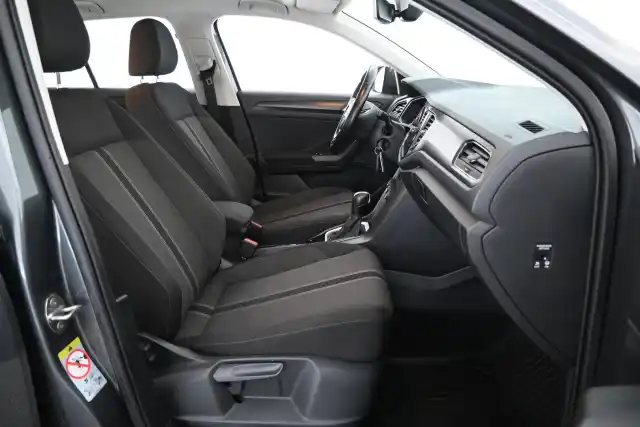 Harmaa Maastoauto, Volkswagen T-Roc – COG-429