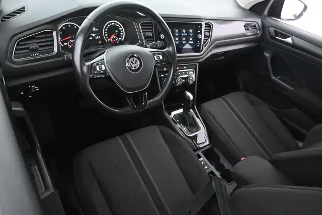 Harmaa Maastoauto, Volkswagen T-Roc – COG-429