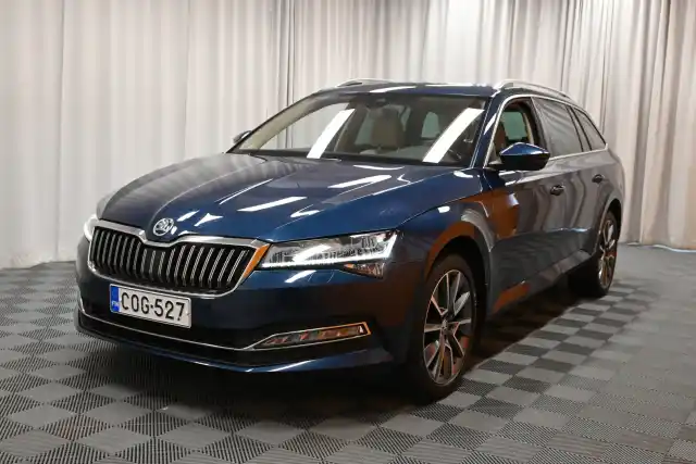 Sininen Farmari, Skoda Superb – COG-527