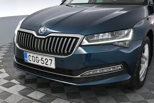 Sininen Farmari, Skoda Superb – COG-527