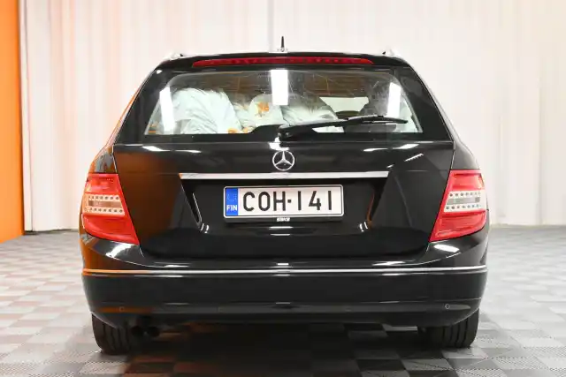 Musta Farmari, Mercedes-Benz C – COH-141