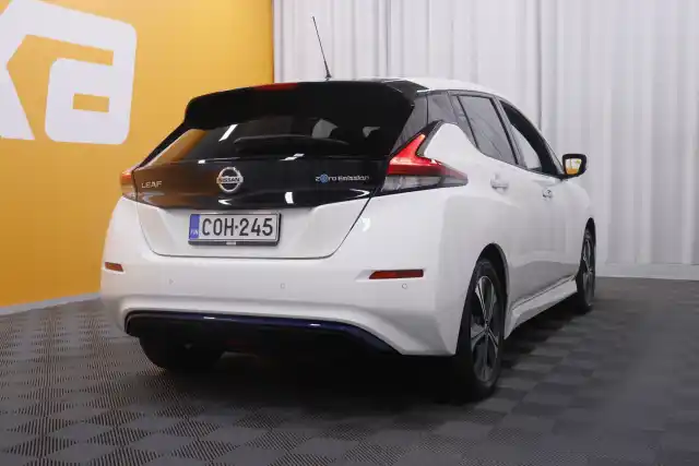 Valkoinen Viistoperä, Nissan Leaf – COH-245