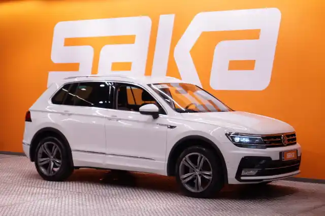 Valkoinen Maastoauto, Volkswagen Tiguan – COH-665