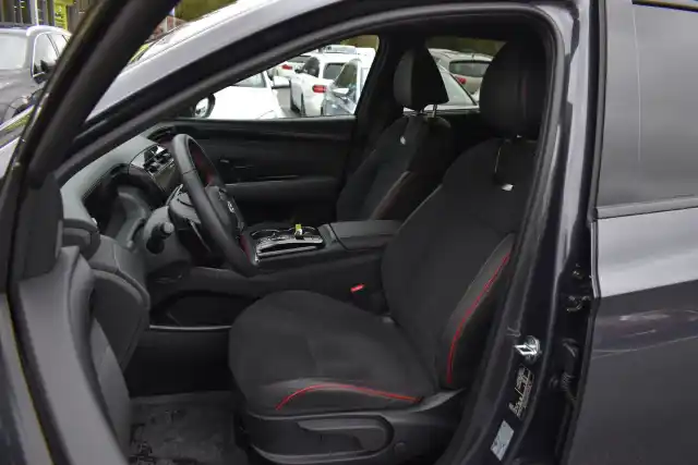 Harmaa Maastoauto, Hyundai Tucson – COI-328