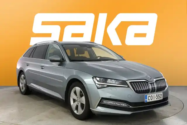 Harmaa Farmari, Skoda Superb – COI-352