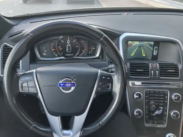 Musta Maastoauto, Volvo XC60 – COI-673