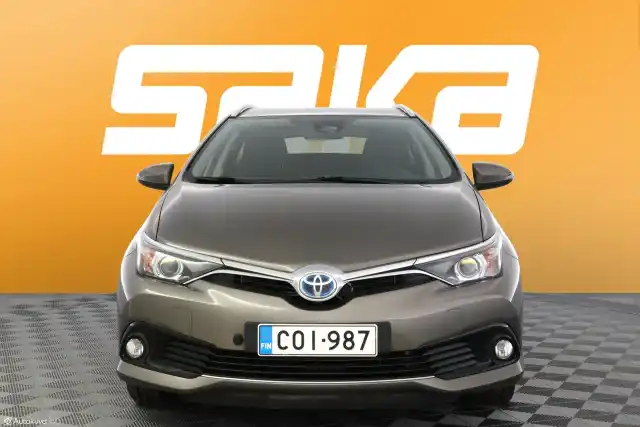 Harmaa Viistoperä, Toyota Auris – COI-987