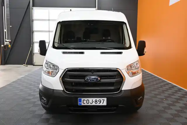 Valkoinen Pakettiauto, Ford Transit – COJ-897