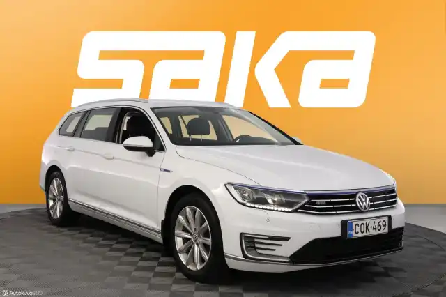 Valkoinen Farmari, Volkswagen Passat – COK-469