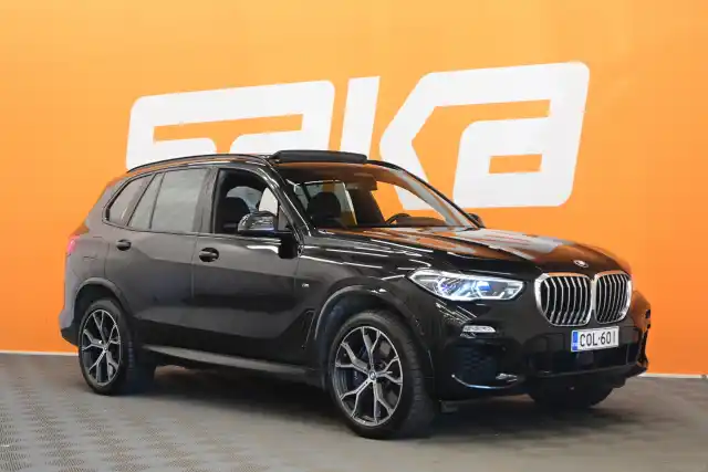 Musta Farmari, BMW X5 – COL-601