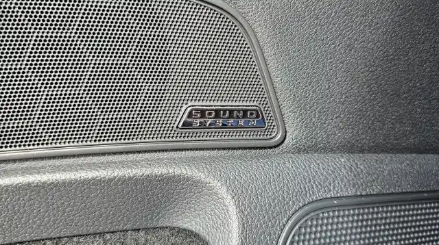Punainen Farmari, Skoda Superb – COM-727