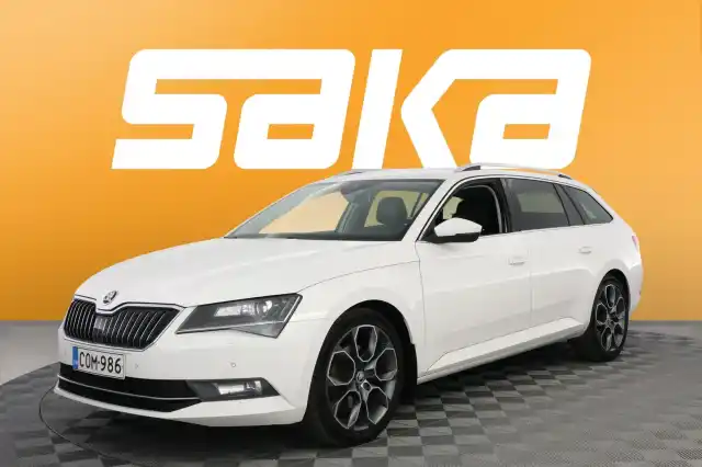 Valkoinen Farmari, Skoda Superb – COM-986
