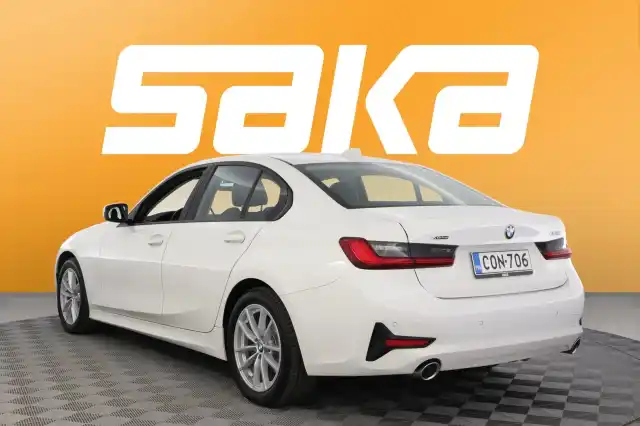 Valkoinen Sedan, BMW 320 – CON-706
