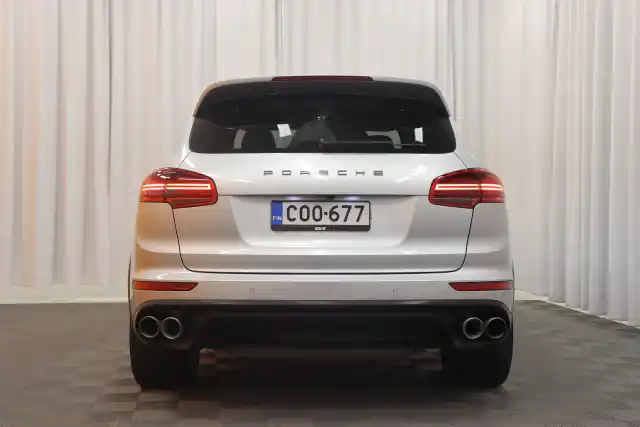 Hopea Maastoauto, Porsche Cayenne – COO-677