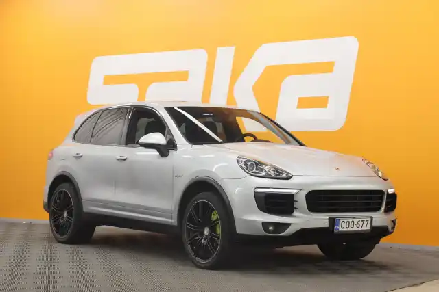 Hopea Maastoauto, Porsche Cayenne – COO-677