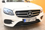 Valkoinen Sedan, Mercedes-Benz E – COP-107, kuva 10