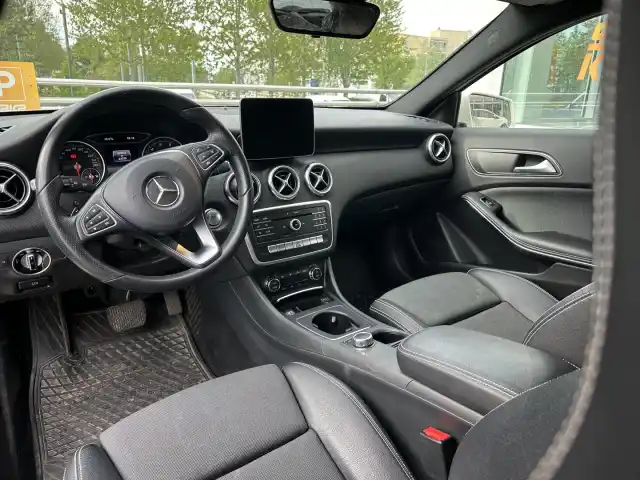 Valkoinen Viistoperä, Mercedes-Benz A – COP-294
