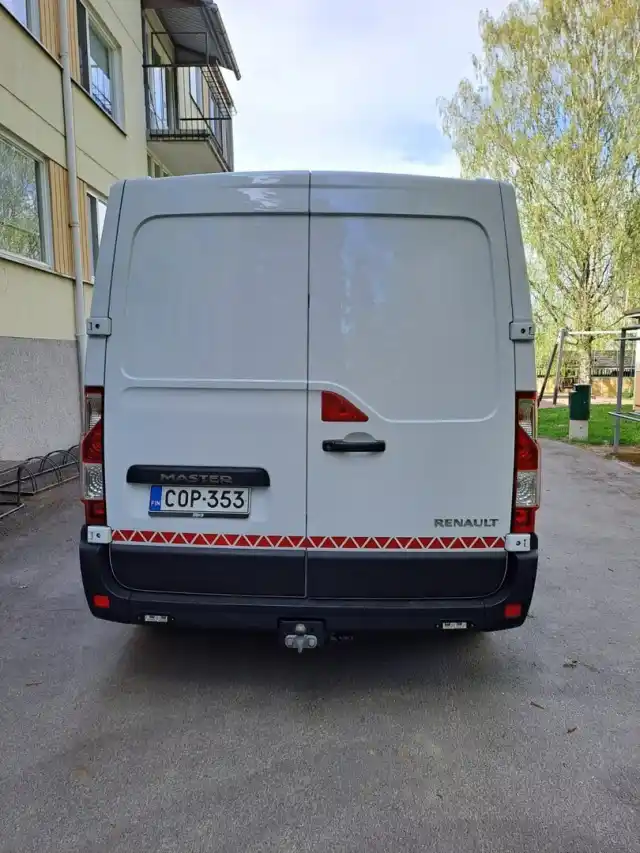 Valkoinen Pakettiauto, Renault Master – COP-353