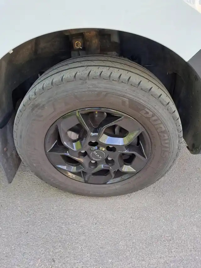 Valkoinen Pakettiauto, Renault Master – COP-353