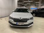 Valkoinen Sedan, Skoda Superb – COP-630, kuva 2