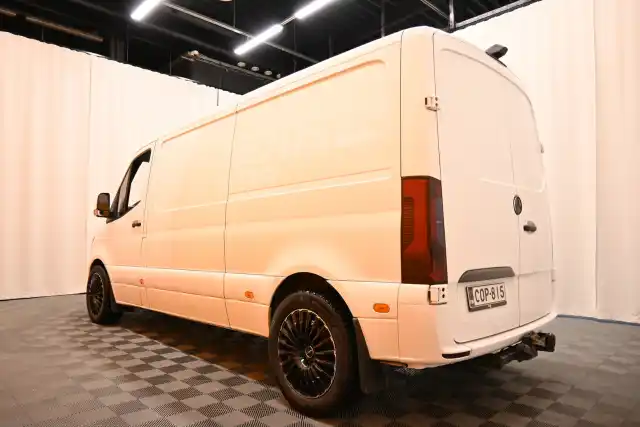 Valkoinen Pakettiauto, Mercedes-Benz Sprinter – COP-815