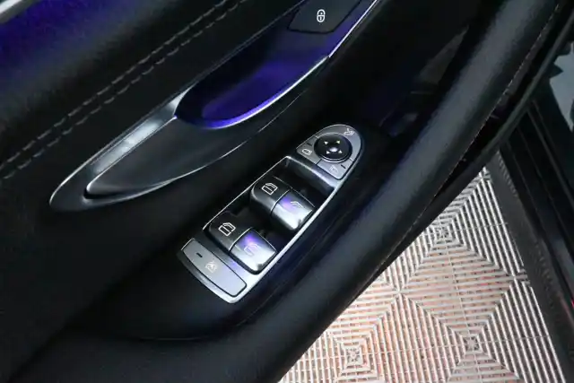 Sininen Farmari, Mercedes-Benz E – COR-543