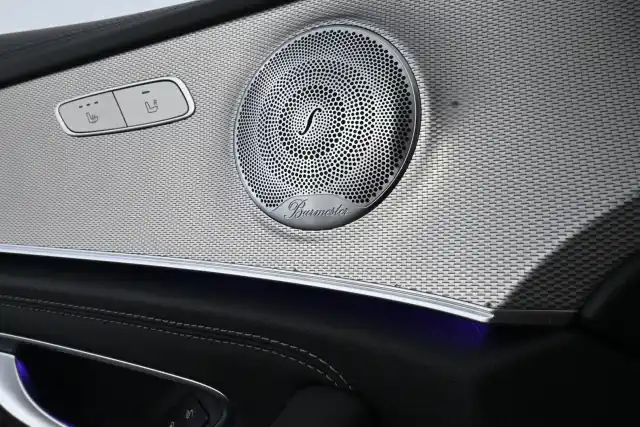 Sininen Farmari, Mercedes-Benz E – COR-543