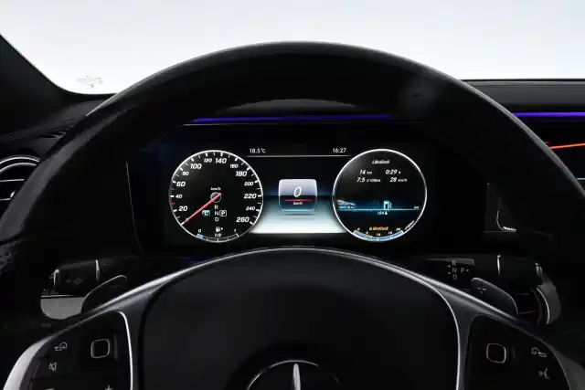 Sininen Farmari, Mercedes-Benz E – COR-543