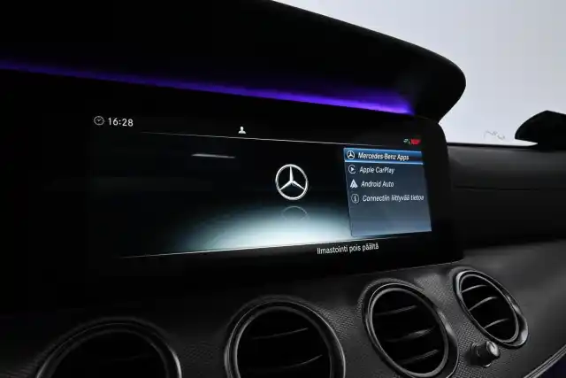 Sininen Farmari, Mercedes-Benz E – COR-543