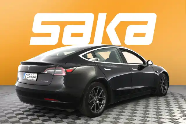 Musta Sedan, Tesla Model 3 – COS-854