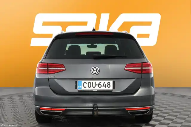 Harmaa Farmari, Volkswagen Passat – COU-648