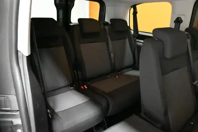 Harmaa Tila-auto, Toyota Proace Verso – COX-357