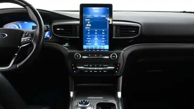 Musta Maastoauto, Ford Explorer – COY-169