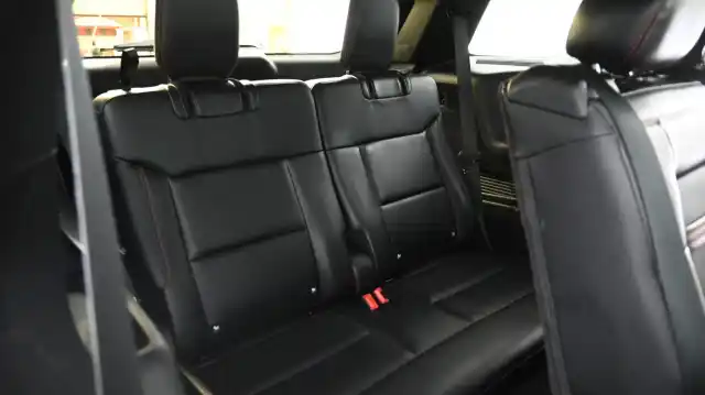 Musta Maastoauto, Ford Explorer – COY-169