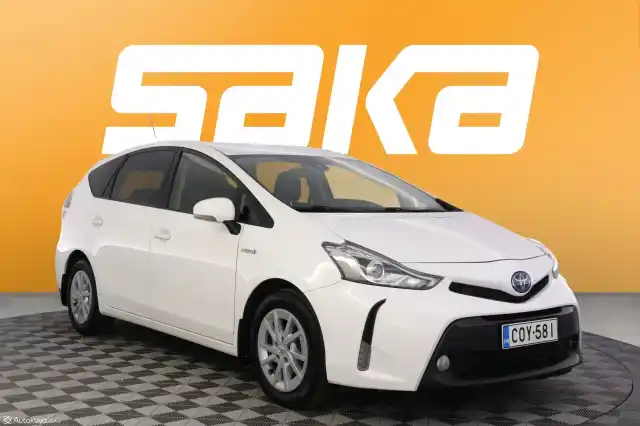 Valkoinen Tila-auto, Toyota Prius+ – COY-581