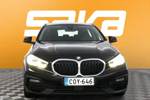 Musta Viistoperä, BMW 118 – COY-646