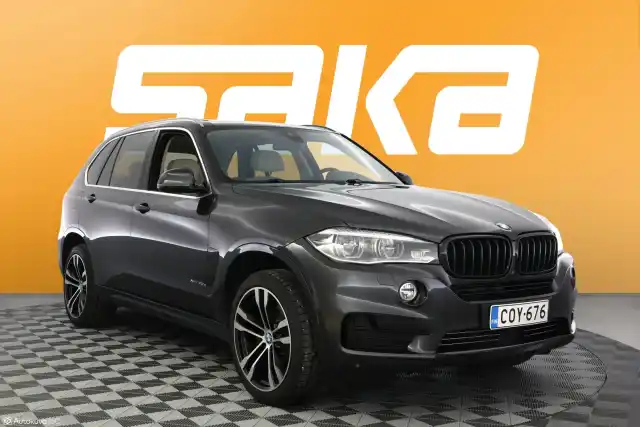 Harmaa Farmari, BMW X5 – COY-676