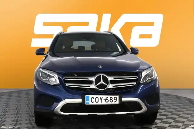 Sininen Maastoauto, Mercedes-Benz GLC – COY-689