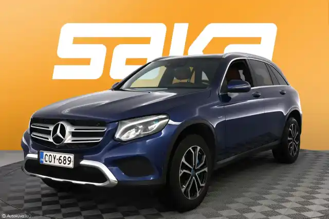 Sininen Maastoauto, Mercedes-Benz GLC – COY-689