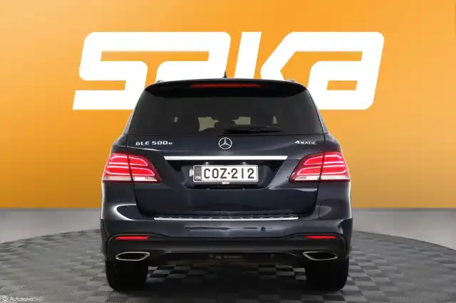 Sininen Maastoauto, Mercedes-Benz GLE – COZ-212