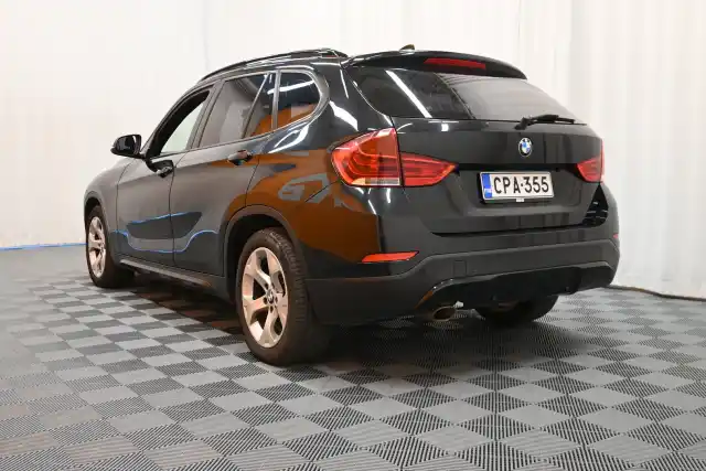 Musta Maastoauto, BMW X1 – CPA-355