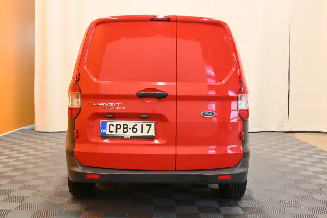 Punainen Pakettiauto, Ford Transit Courier – CPB-617