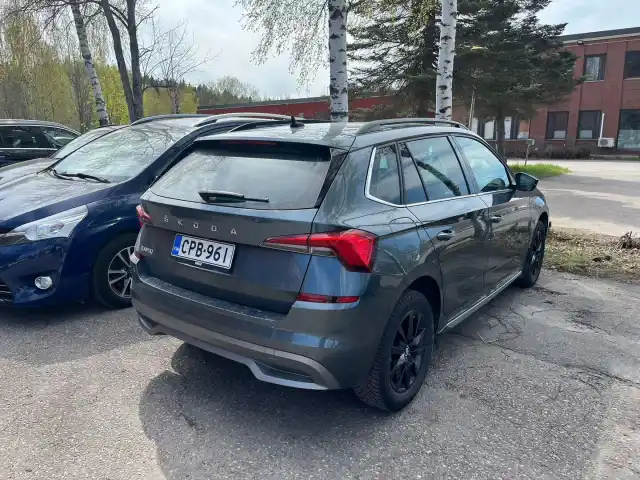 Harmaa Maastoauto, Skoda Kamiq – CPB-961