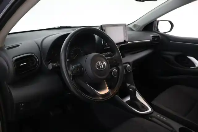 Harmaa Viistoperä, Toyota Yaris – CPE-432