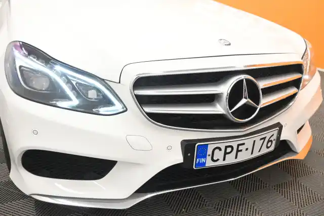 Valkoinen Farmari, Mercedes-Benz E – CPF-176