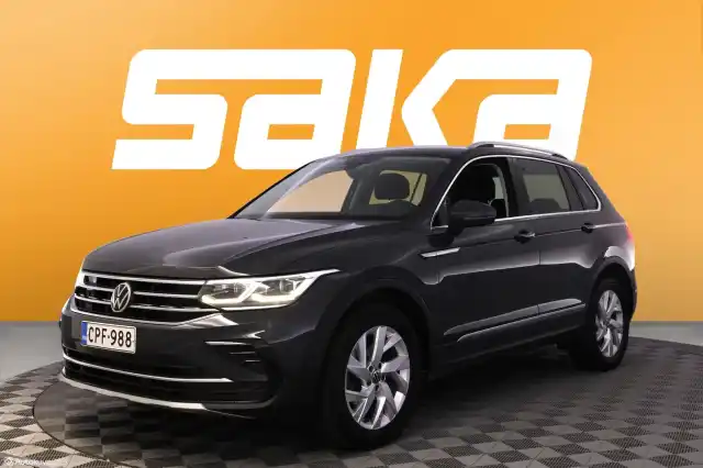 Harmaa Maastoauto, Volkswagen Tiguan – CPF-988