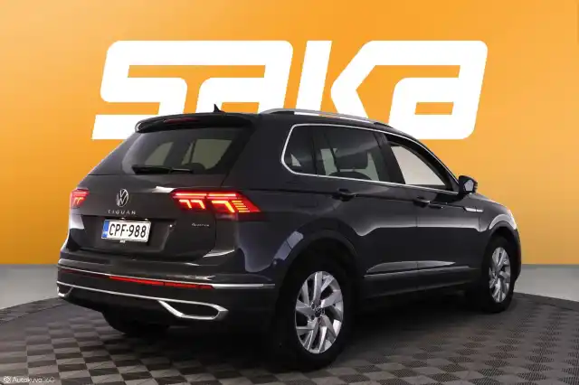 Harmaa Maastoauto, Volkswagen Tiguan – CPF-988