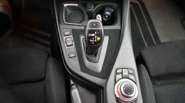 Valkoinen Coupe, BMW M235I – CPI-571