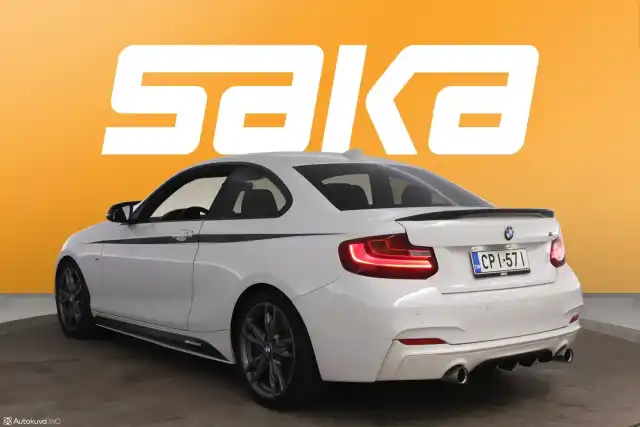 Valkoinen Coupe, BMW M235I – CPI-571
