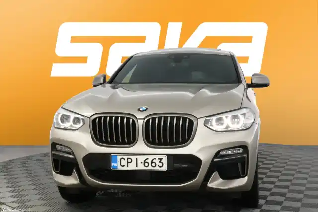 Beige Sedan, BMW X4 – CPI-663